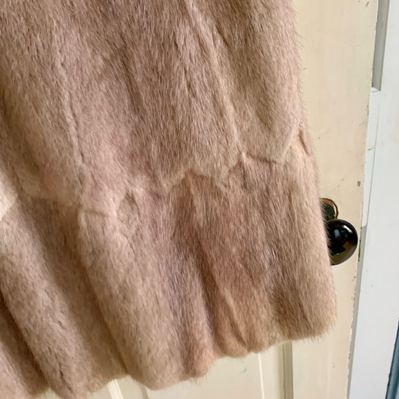 Fur cape made by FETTNER FURS - Picture 14 of 15